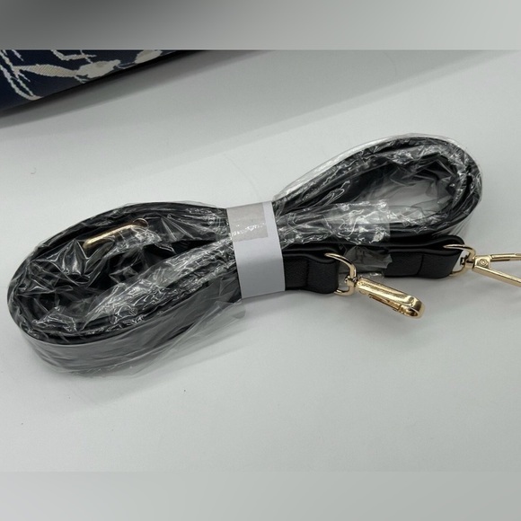 Trina Turks Floral Large Tote Bag NWT - Picture 5 of 11